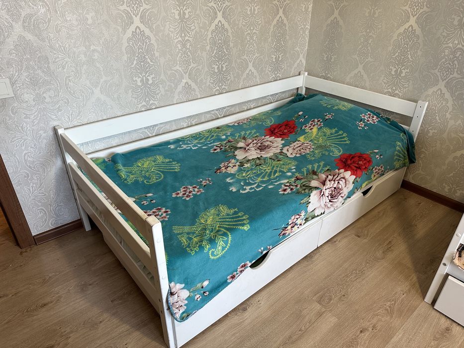 Кроватка домик