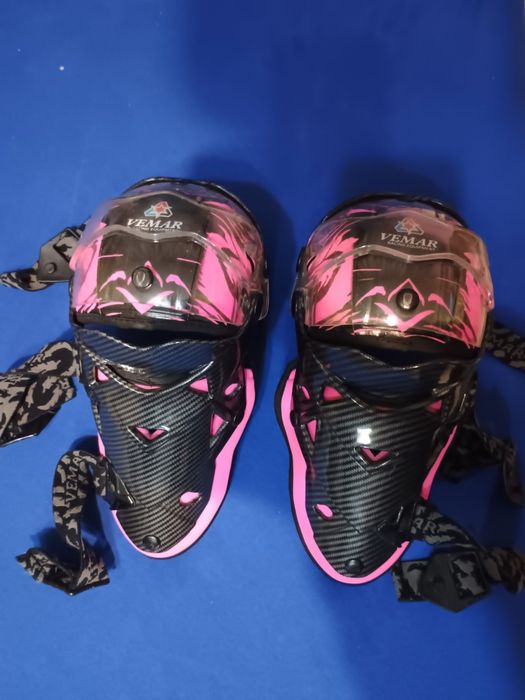 Дамски мото наколенки