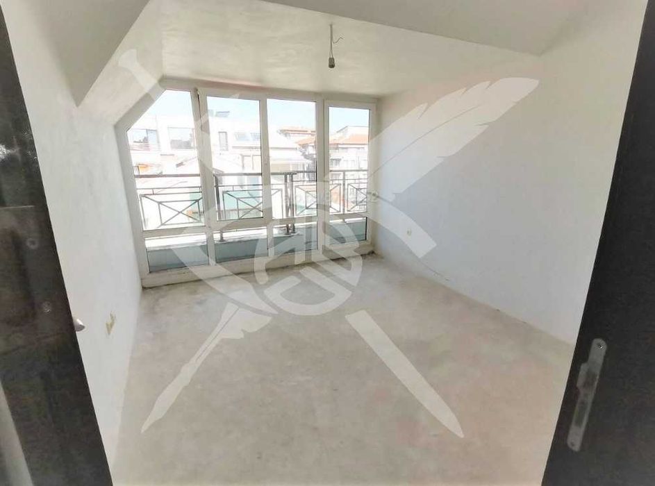 Продава се Тристаен апартамент в Бургас, Сарафово - 100 кв.м за 1000 €/кв.м - Снимка #1