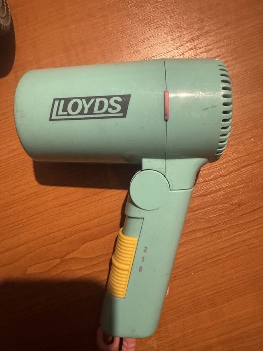 Uscatoare par cu aer cald