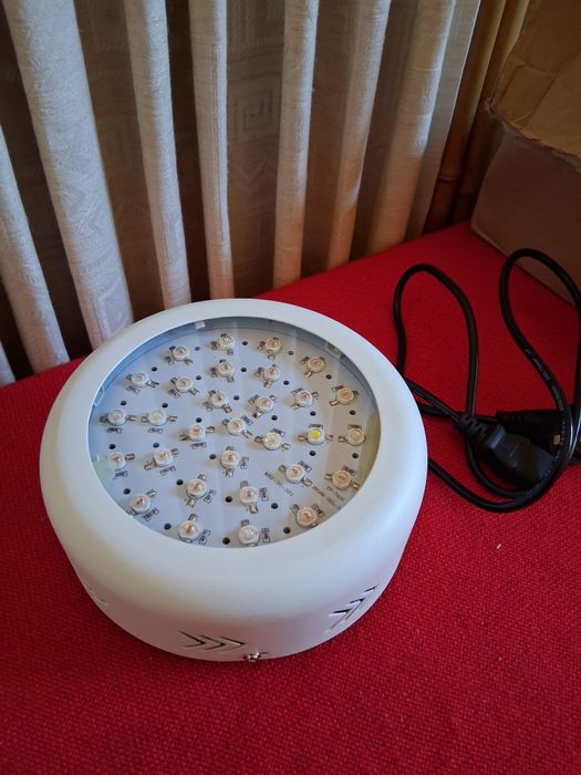 Lampa led crestere plantelor
