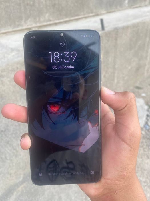 Xiomi redmi not 8 pro aybi rasmda sensir almashgan