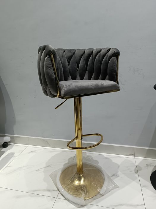 Стулья, пуфики, для офисов, салонов красоты и т д. большой ассортимент