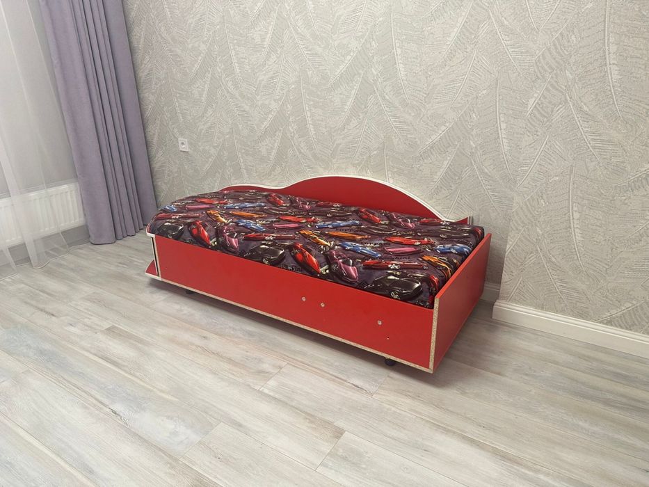 Детская Кровать машинка