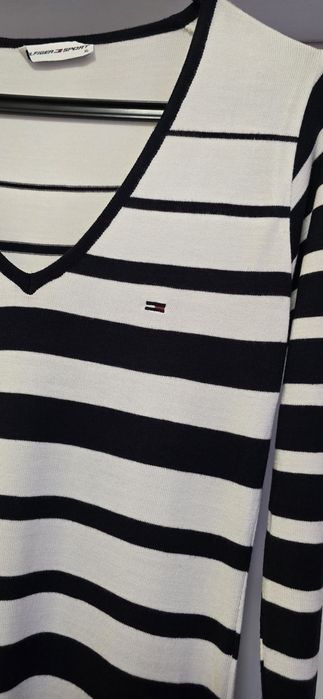 Нова. Дамска оригинална рокличка плетиво. TOMMY HILFIGER