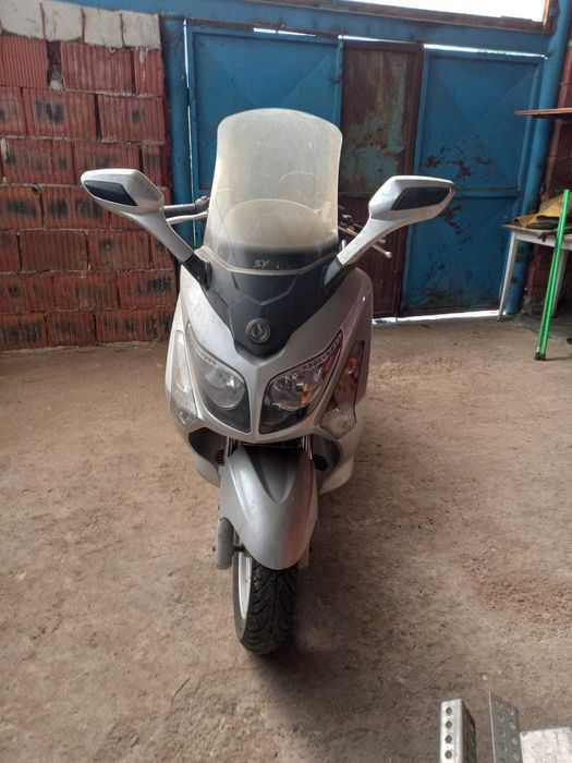 Scuter SYM GTS 250i