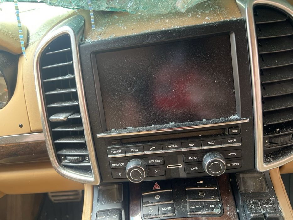 На части Porsche Cayenne 4.8 Turbo дистроник камера