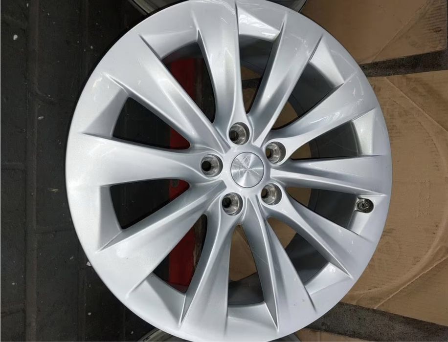 Tesla джанти 19 Цола S/X