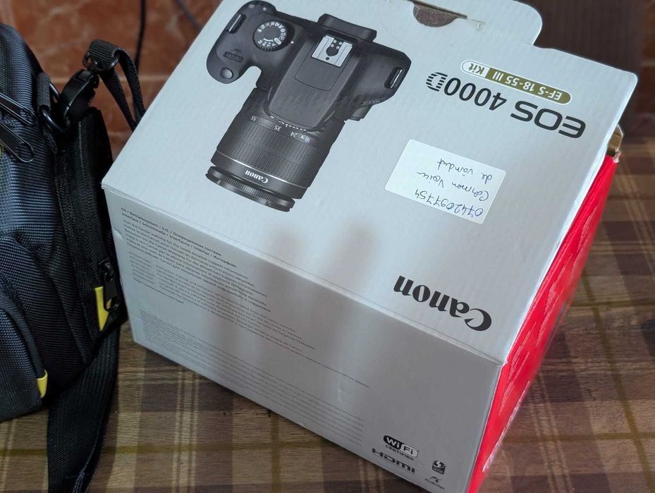 OFERTA Aparat foto DSLR CANON EOS 4000D, ca nou,Garantie