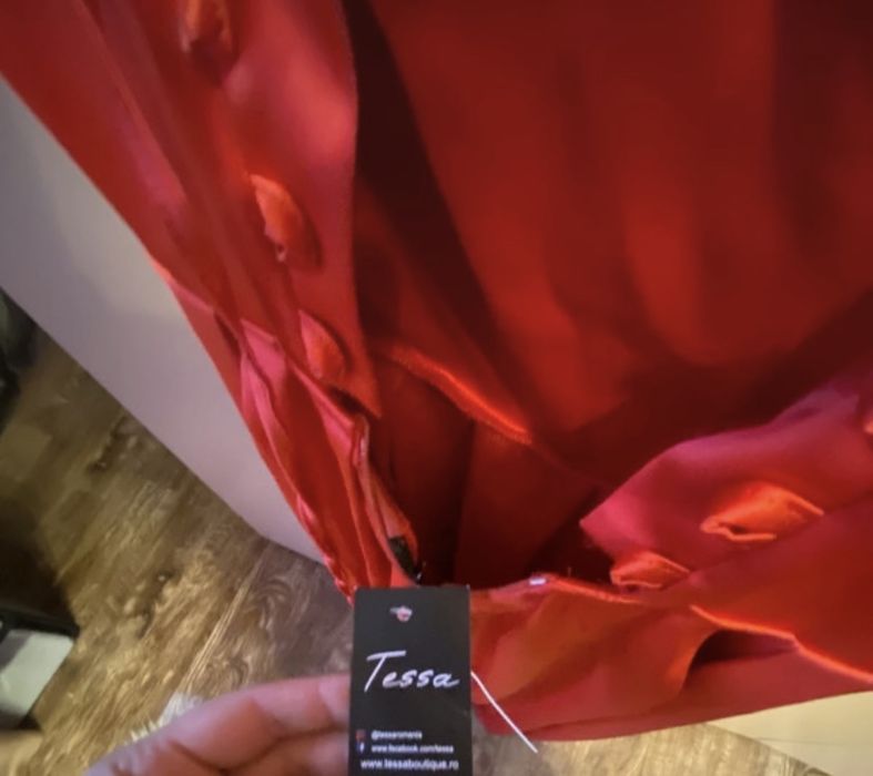 Rochie manuri noua cu eticheta