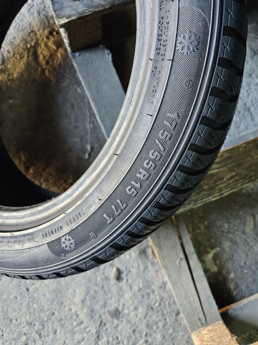 2 anvelope iarna 175 55 15 Kumho