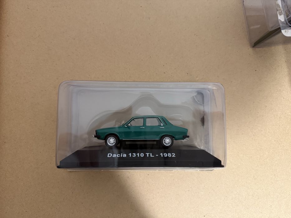 Vand Macheta Dacia 1310 TL 1:43 Hachette/deagostini - editia de test.