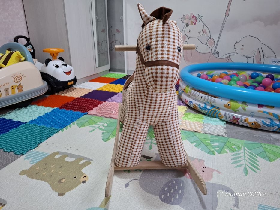 Продам лошадку -качалку