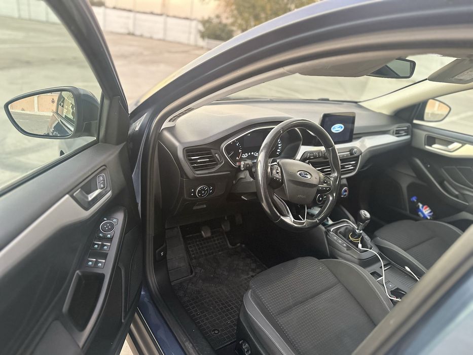 FORD Focus 2020 — imagine 5