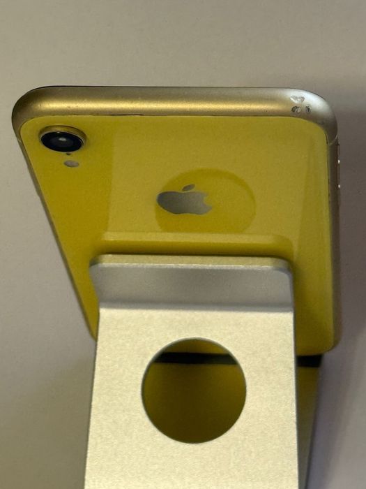 Apple iPhone XR – 128 GB