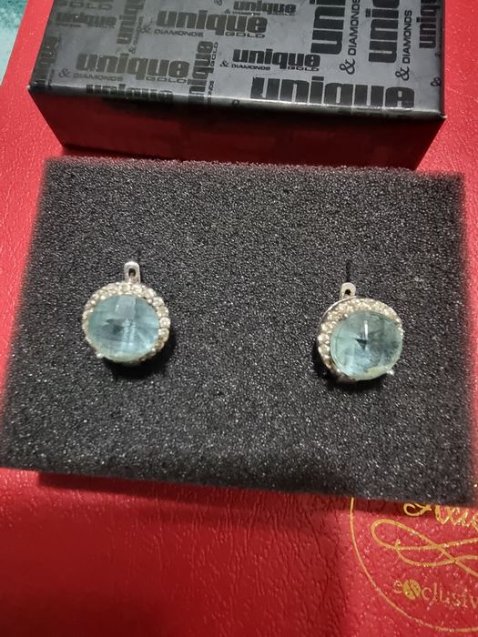 Масивни сребърни обеци със светлосин камък и множество цирконий