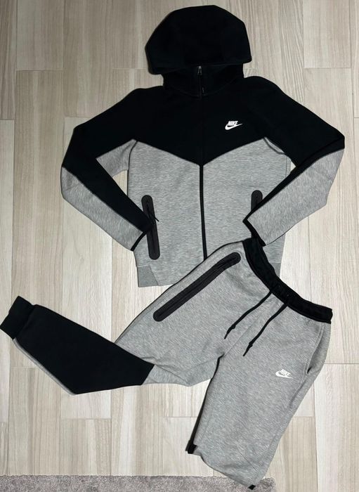 Nike Tech Fleece