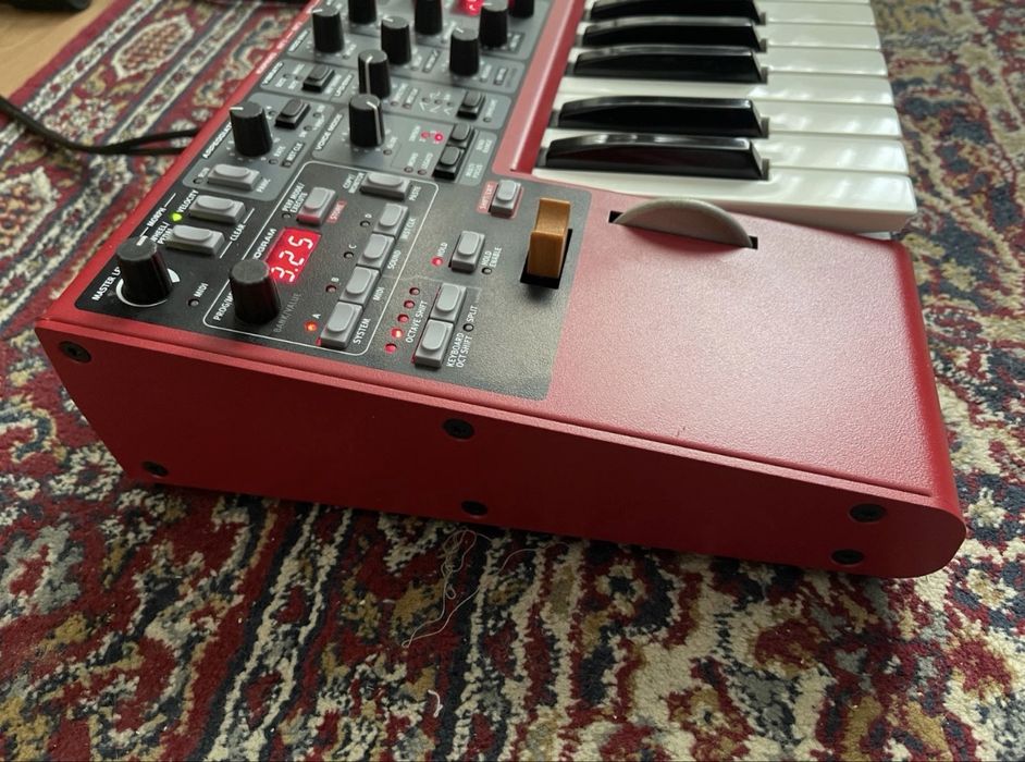 Clavia Nord Lead A1