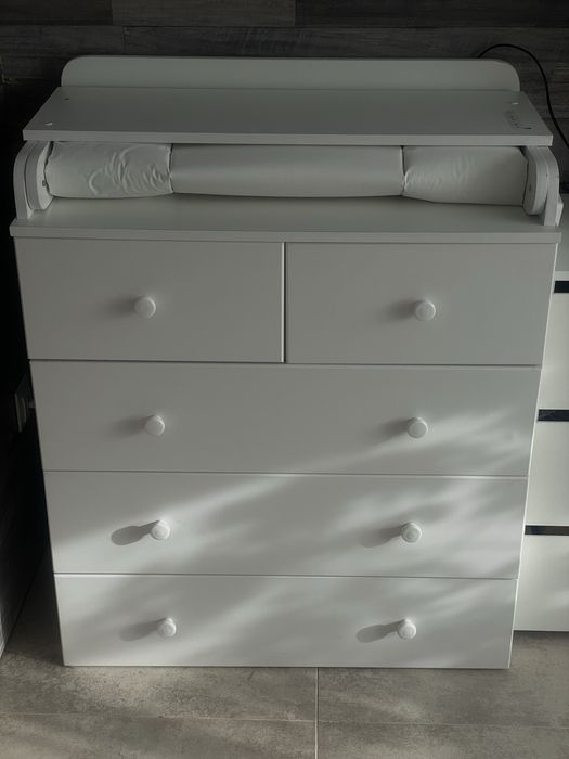 Столик пеленальный  б/у с матрасиком