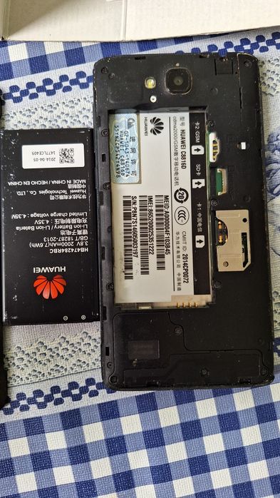 Huawei C8816D сотилади.