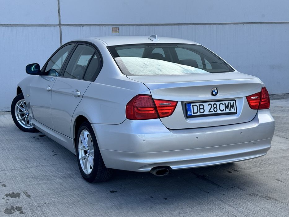 BMW Seria 3 2011 — imagine 3