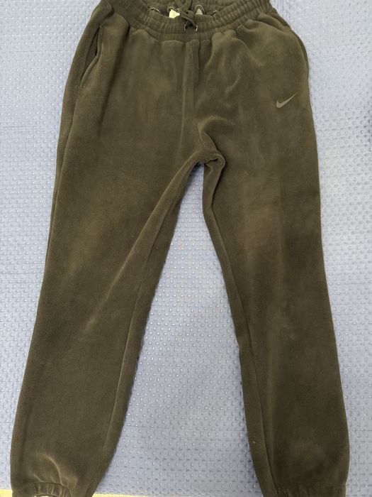 Продам спортивный костюм