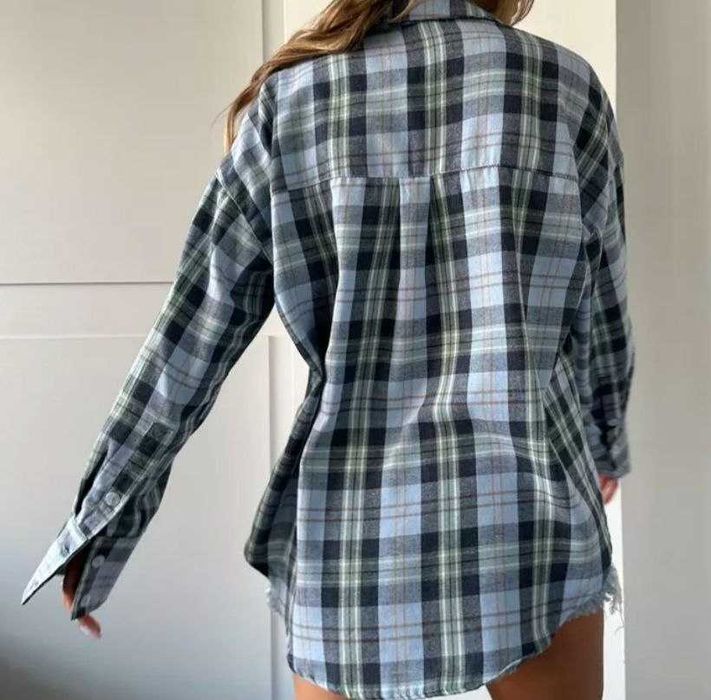 Продам женскую рубашку.