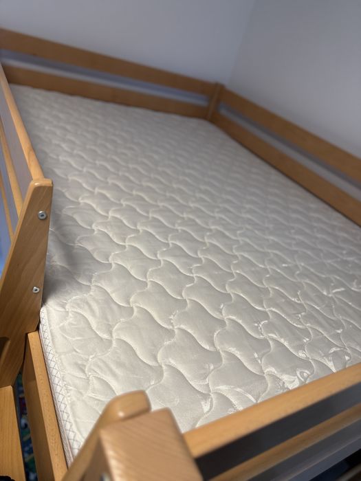 Pat supraetajat copii