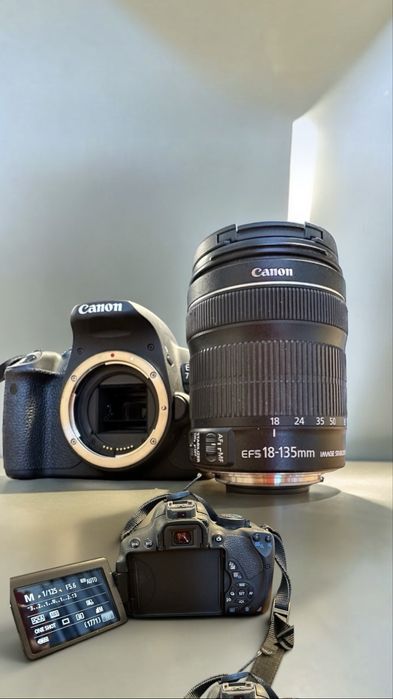 Canon EOS 700D (Rebel T5i) + Canon EF-S 18-135mm f/3.5-5.6 IS STM + богат комплект аксесоари