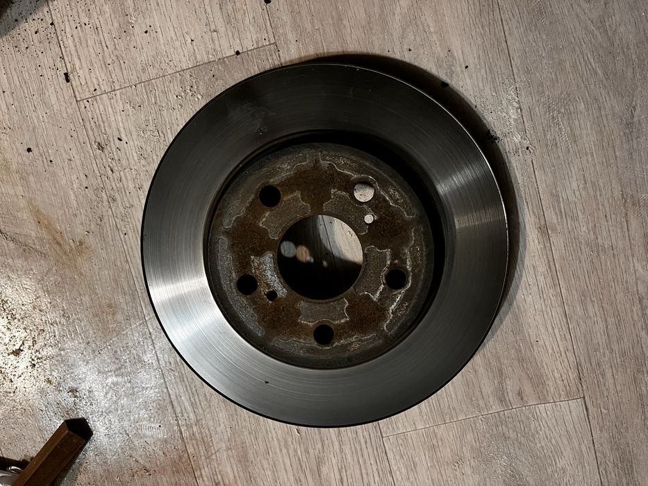 Тормозные диски Toyota Corolla