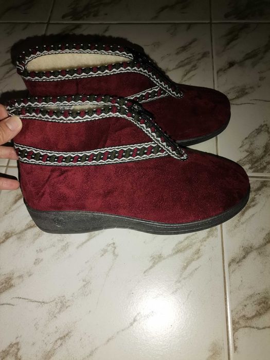 Нови Пантофи 39 номер