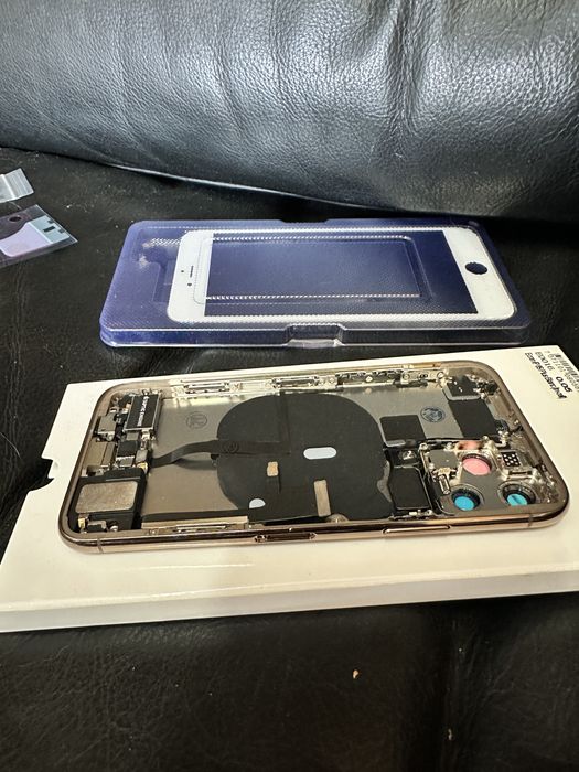 Baterie Acumulator Original Sigilat Iphone XR Carcasa Completa iPhone 11 Pro Gold NOUA Originala.
