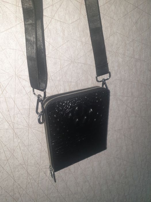 Продам новую барсетку .