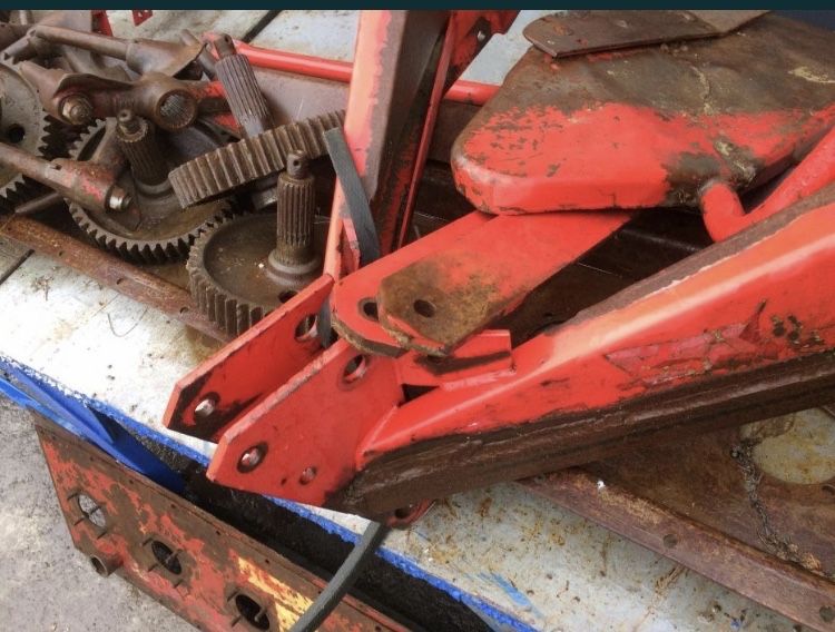 Freza Lely pentru Piese