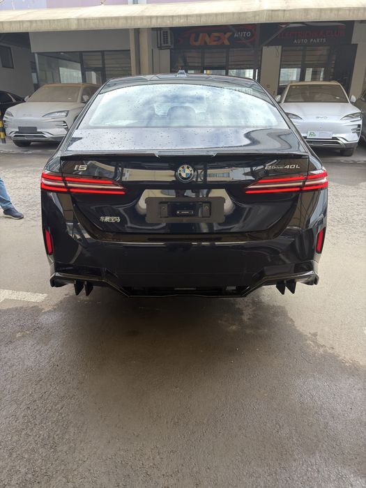 BMW i5 40L M Sport 2025 yil