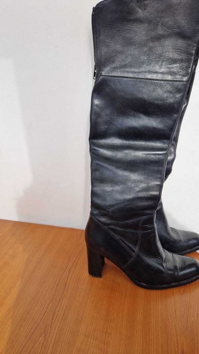 Cizme de piele negre