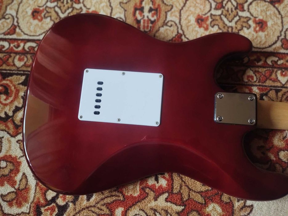 Електрическа китара Washburn Sonamaster (адаптери от Fender Japan)