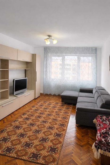 ULTRA-CENTRAL Petroșani! Apartament 2 Camere Modern, Renovat, Bloc Izolat, Lift Nou, 250€
