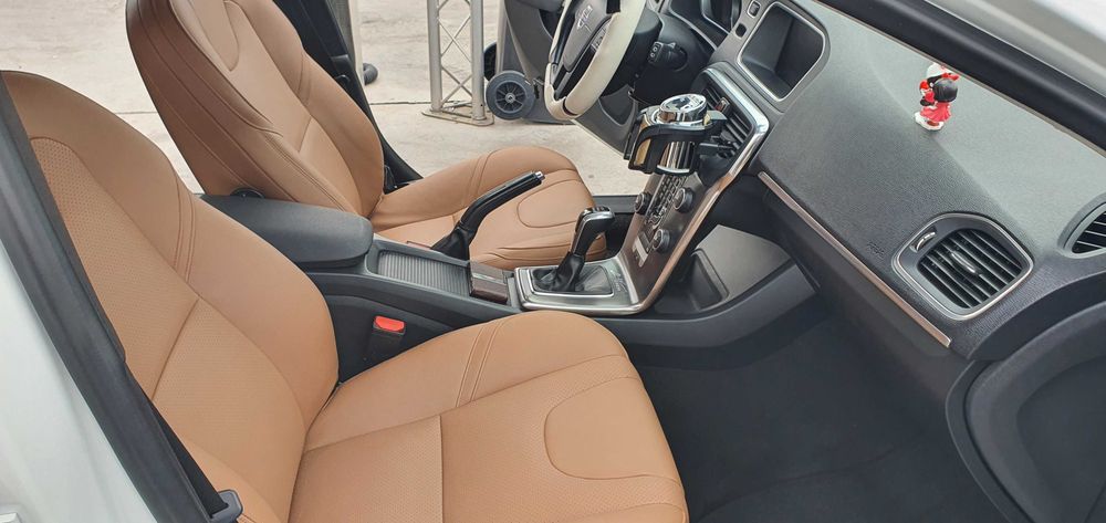 Volvo V40, D4, RDesigne, 2014, 2.0, 190 cai
