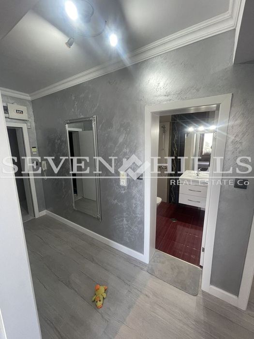 Продава се Тристаен апартамент в Пловдив, Младежки Хълм - 101 кв.м за 1981 €/кв.м - Снимка #10