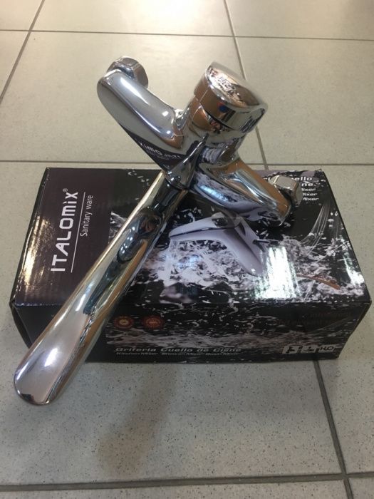 Италиански Душ Батерия Смесител Чешма За Душ Баня