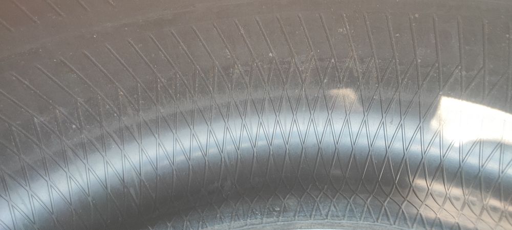 Продам резину 235//55/R18