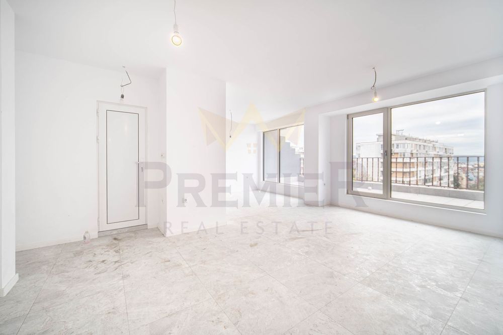 Продава се Тристаен апартамент в Варна, Лятно кино Тракия - 158 кв.м за 1456 €/кв.м - Снимка #1