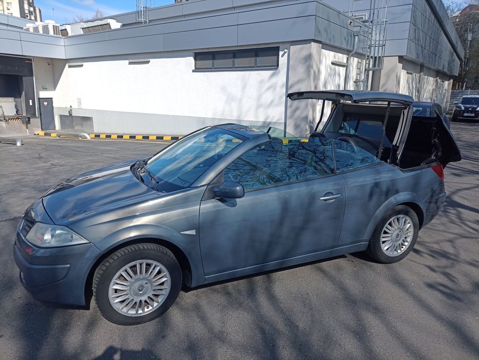 Renault Megane cabrio/ 2007  / 1.6 benzina / A.C / panoramic /decapotare ELECTRICA