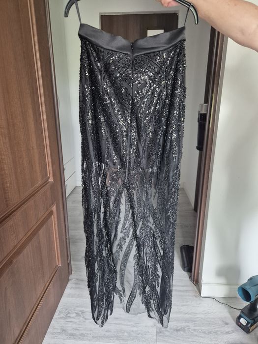 Rochie de nașă  neagră din două piese! Purtată o singură dată preț de câteva ore! Se află în stare absolut impecabilă.