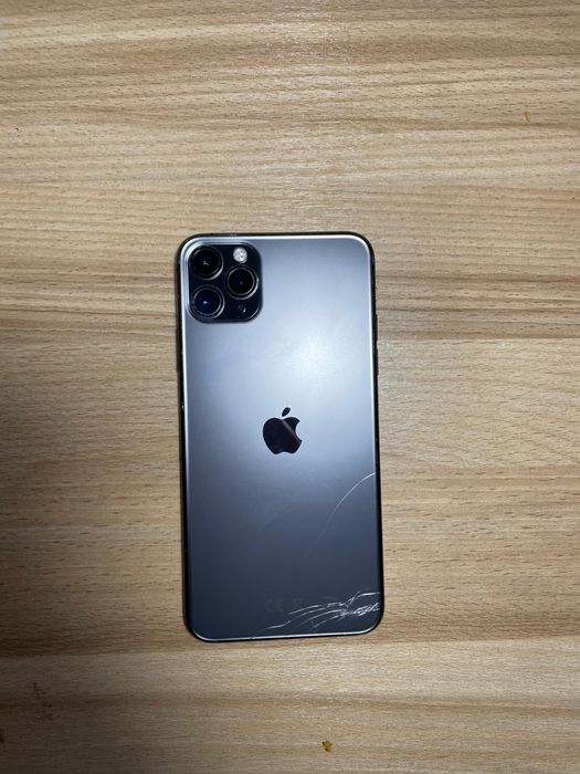 Айфон 11pro max емкость 77% 64gb ios