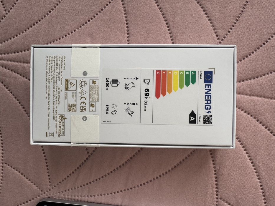 Често нов смартфон Honor 400 smart meteor silver