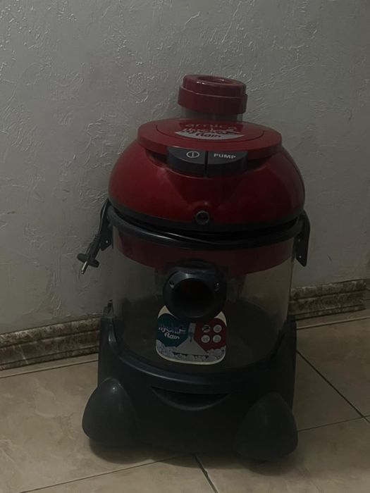 Пылесос arnica красный