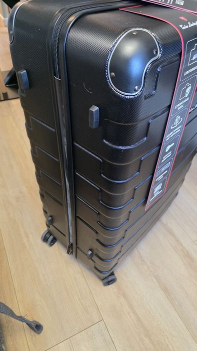 Куфар Tonino Lamborghini, Размери: Дълбочина 30 cm, Ширина 50 cm, Височина 73.5 cm