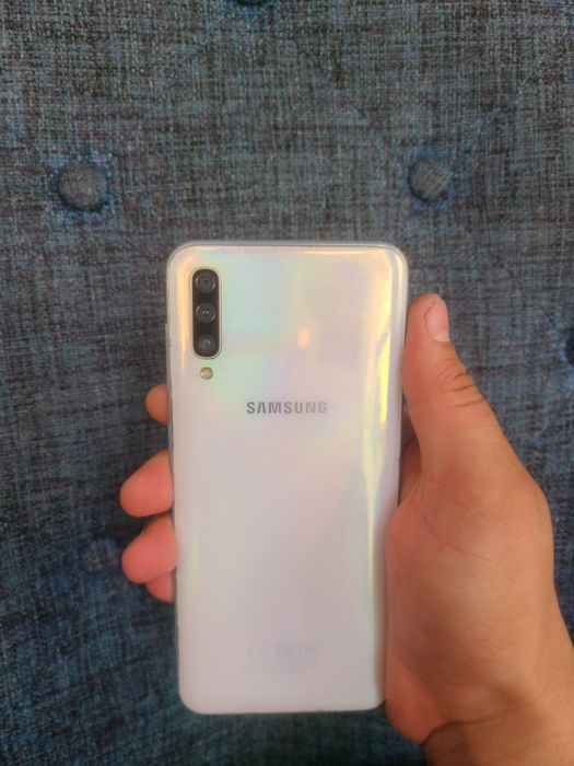 Продам Samsung A50